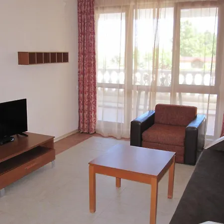 Byala Palace Apartment *