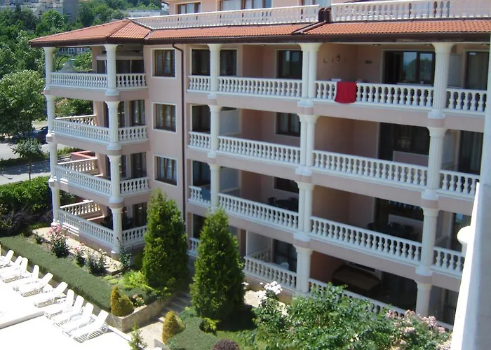 Byala Palace アパート