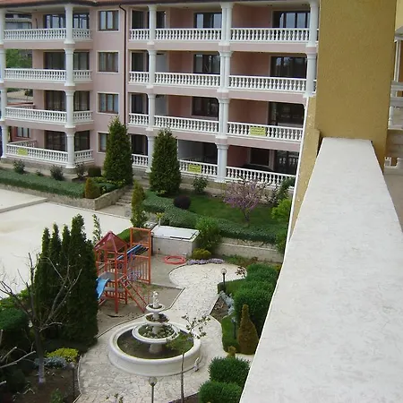 Byala Palace Apartment *