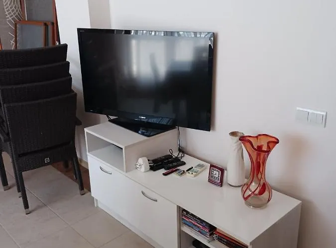 Апартамент Byala Palace *