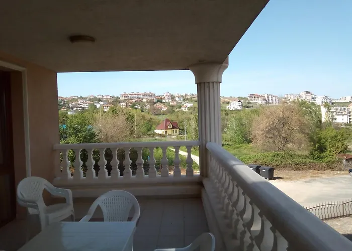 Byala Palace Апартамент Бяла