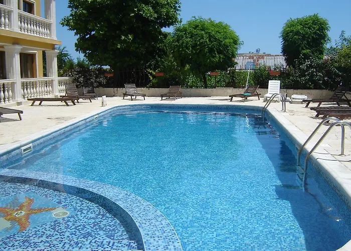 Апартамент Byala Palace