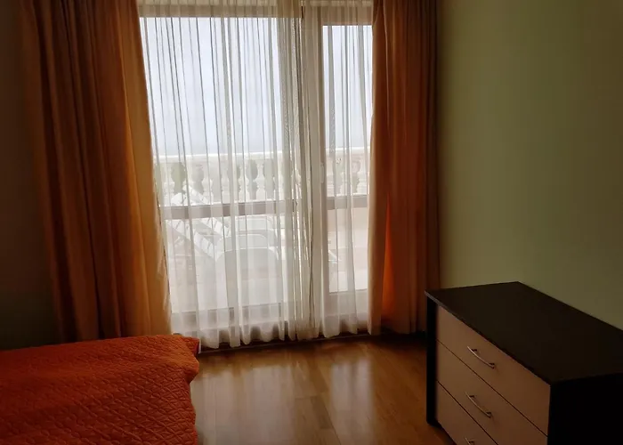 Апартамент Byala Palace