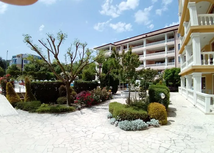 Byala Palace Апартамент *